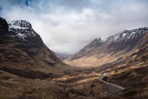 Wander Through Scotland: A Complete Travel Guide to Castles, Highlands, and Breathtaking Landscapes