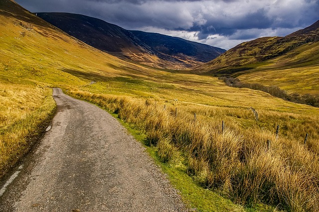 Scotland Escapade: Discover Enchanting Landscapes, Rich History, and Unforgettable Adventures